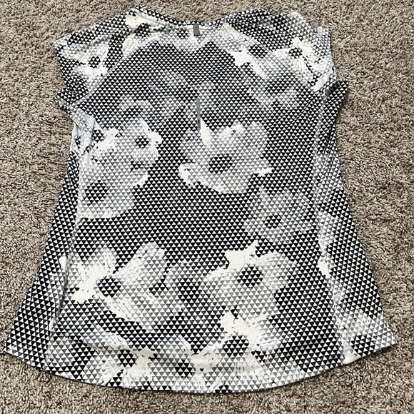 Nike Miler short sleeve shirt size medium - Picture 4 of 5